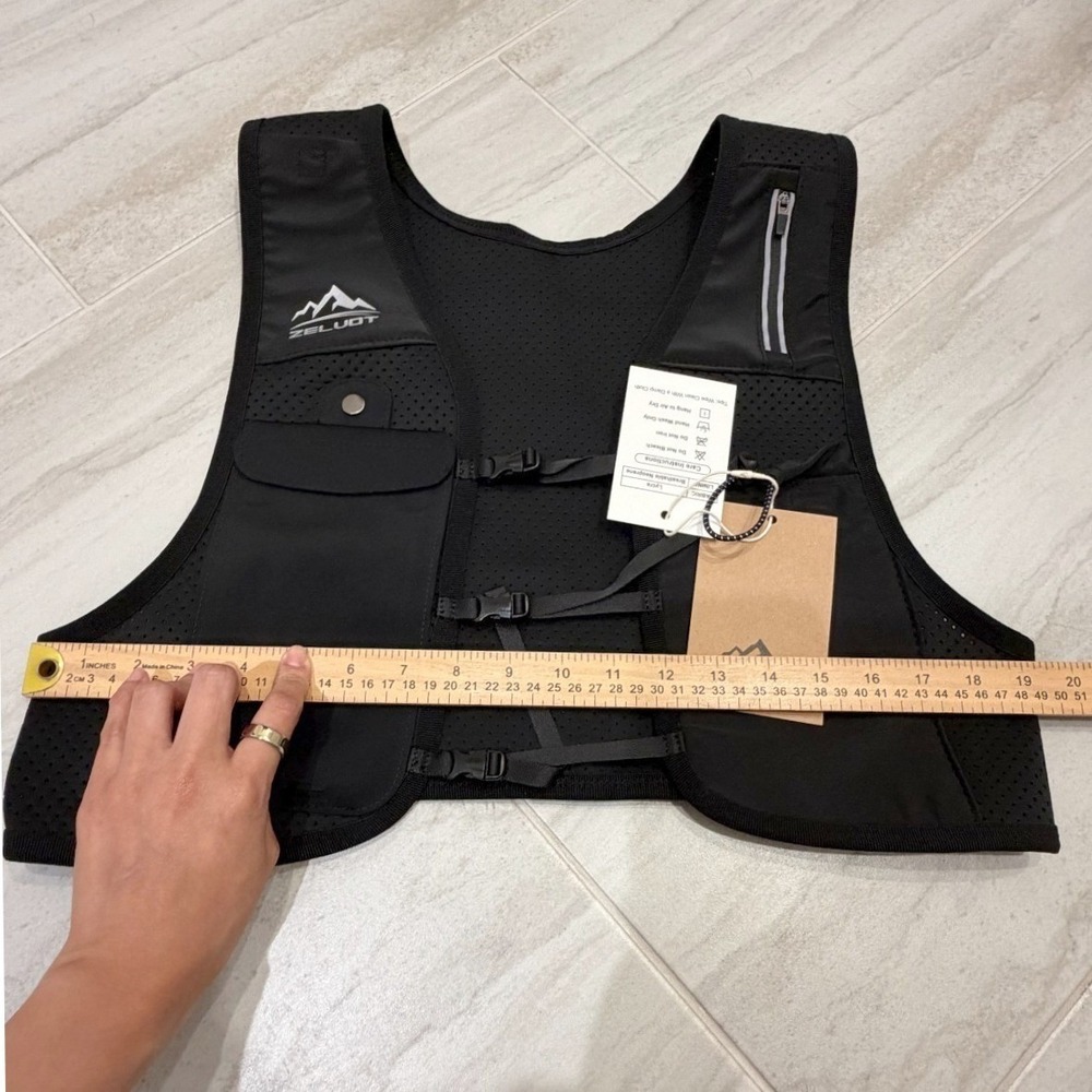 NWT Zelvot Unisex Black Adjustable Lightweight Reflective Hydration Running Vest - Picture 5 of 6